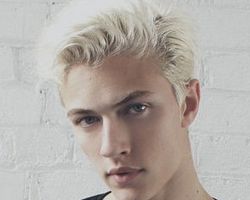 WHAT IS THE ZODIAC SIGN OF LUCKY BLUE SMITH?
